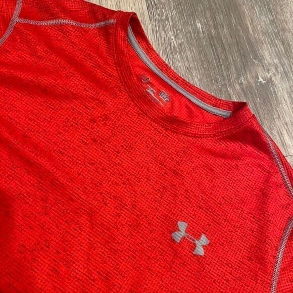Under Armour Red Athletic Long Sleeve Shirt Men Large Bin J-8 - Picture 3 of 5